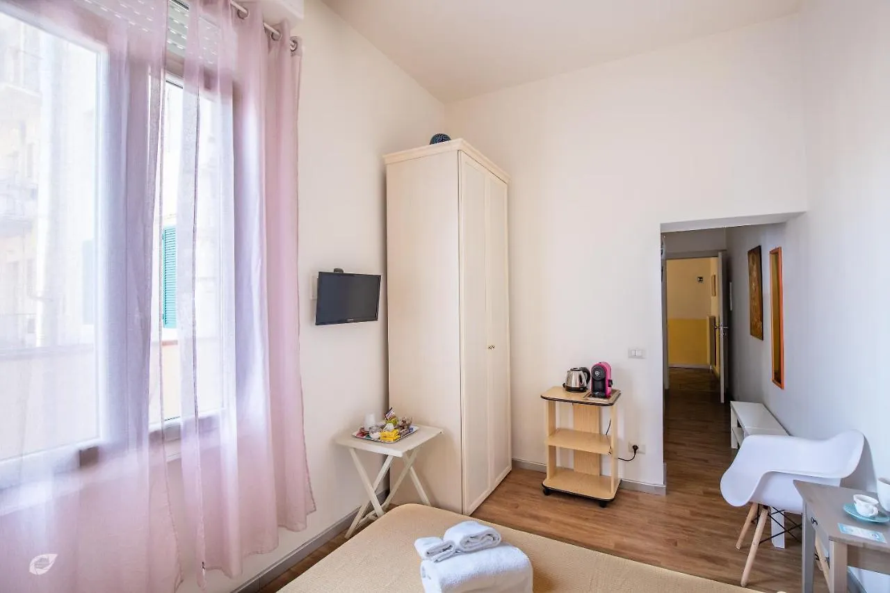 Affittacamere Hotel Casa Arsella Viareggio