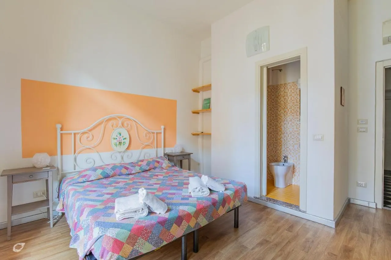 Hotel Casa Arsella Viareggio Affittacamere
