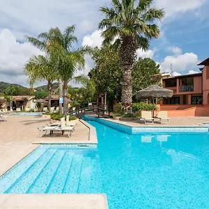 Village Aparthotel Villasimius